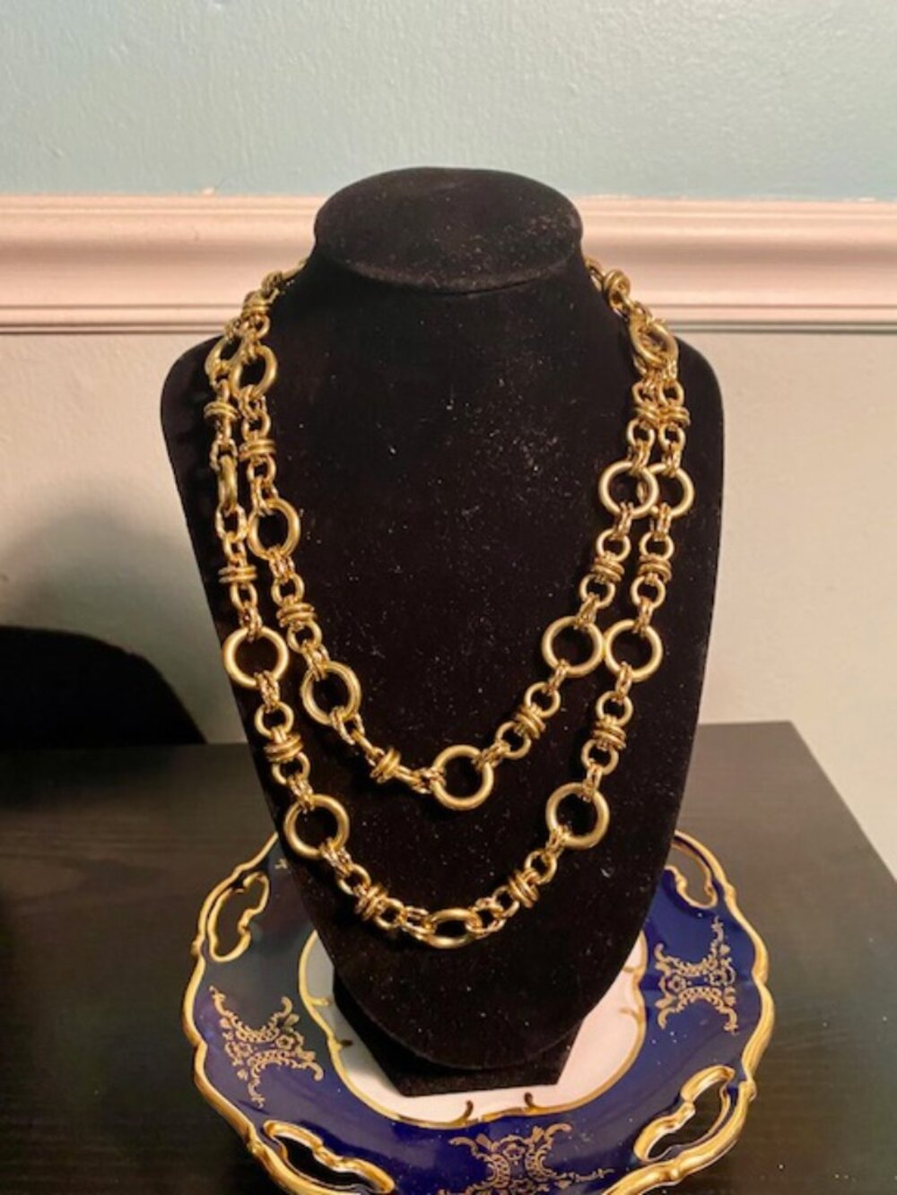 Heavy Gold Chain - Picture 2 of 2